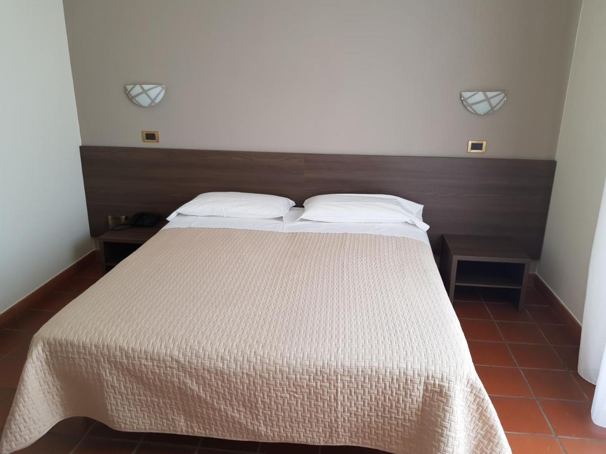 Hotel Rio Rè San Marino Quarto foto